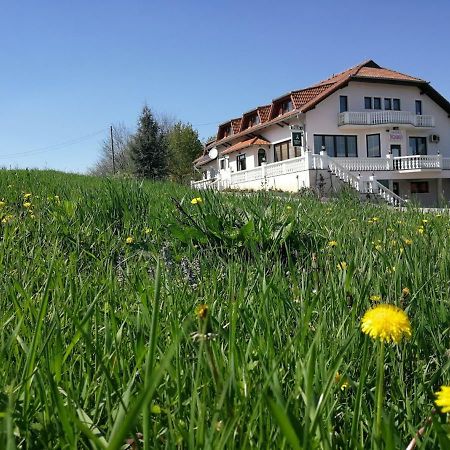 Kavana I Sobe Monika Hotel Grabrovnik Eksteriør billede