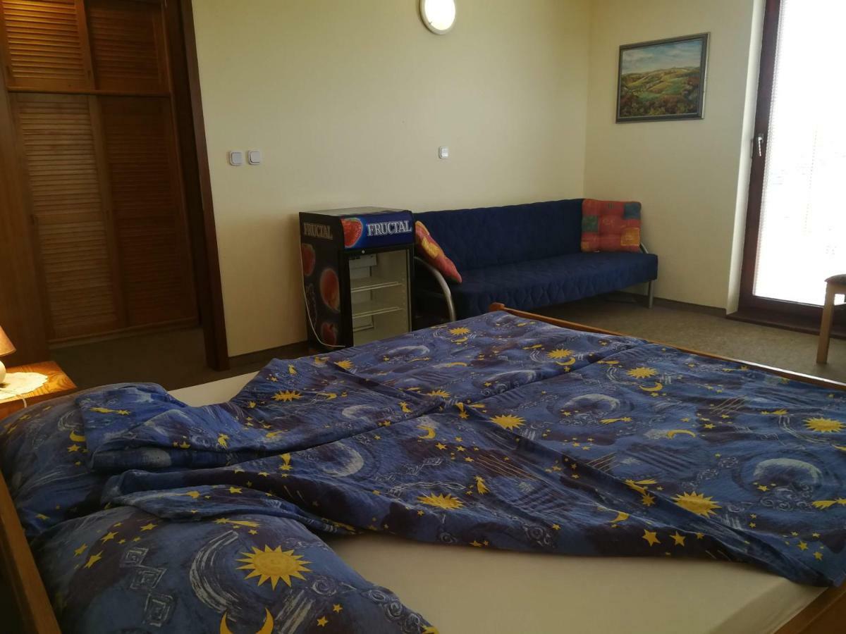 Kavana I Sobe Monika Hotel Grabrovnik Eksteriør billede
