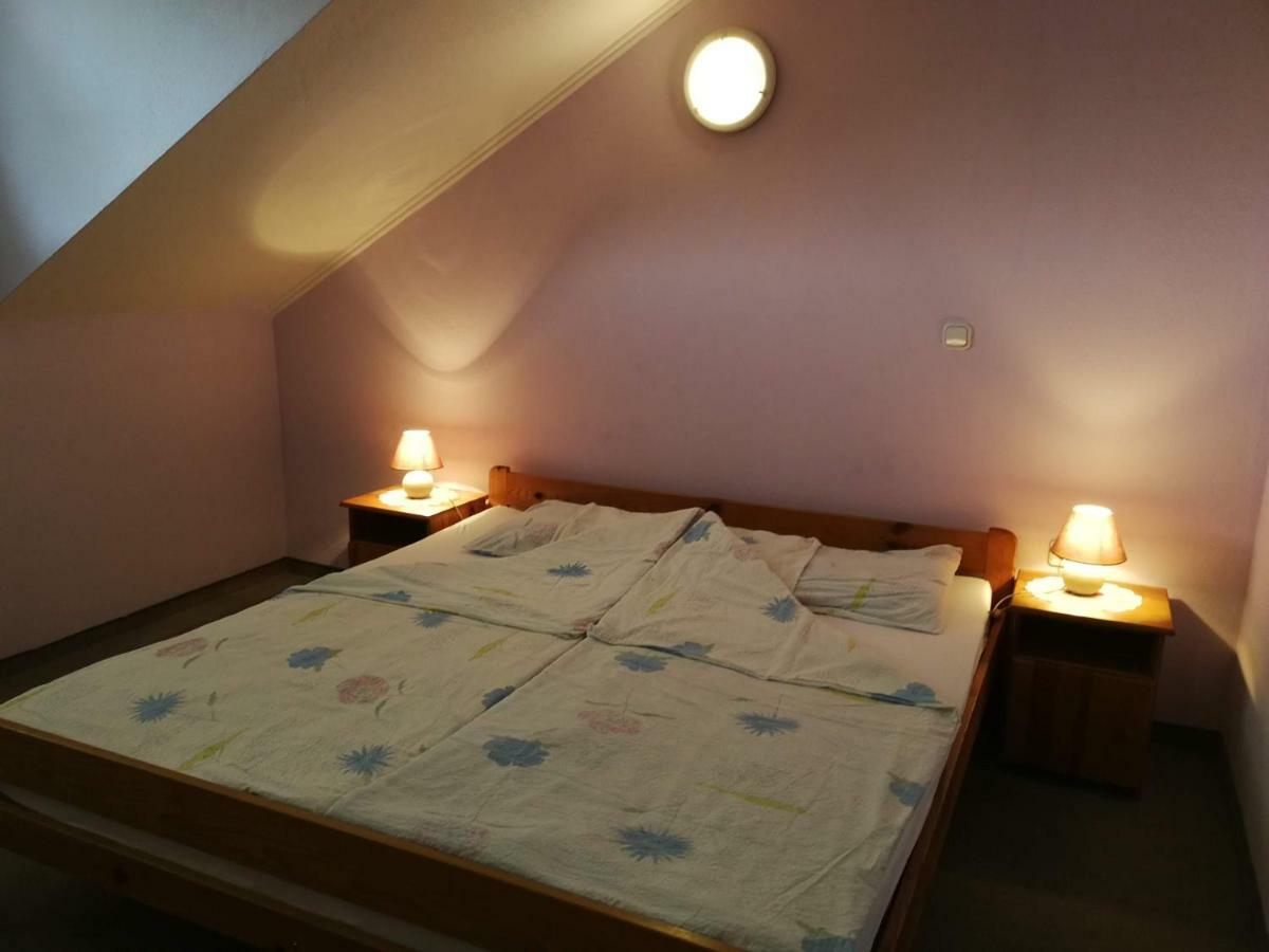 Kavana I Sobe Monika Hotel Grabrovnik Eksteriør billede